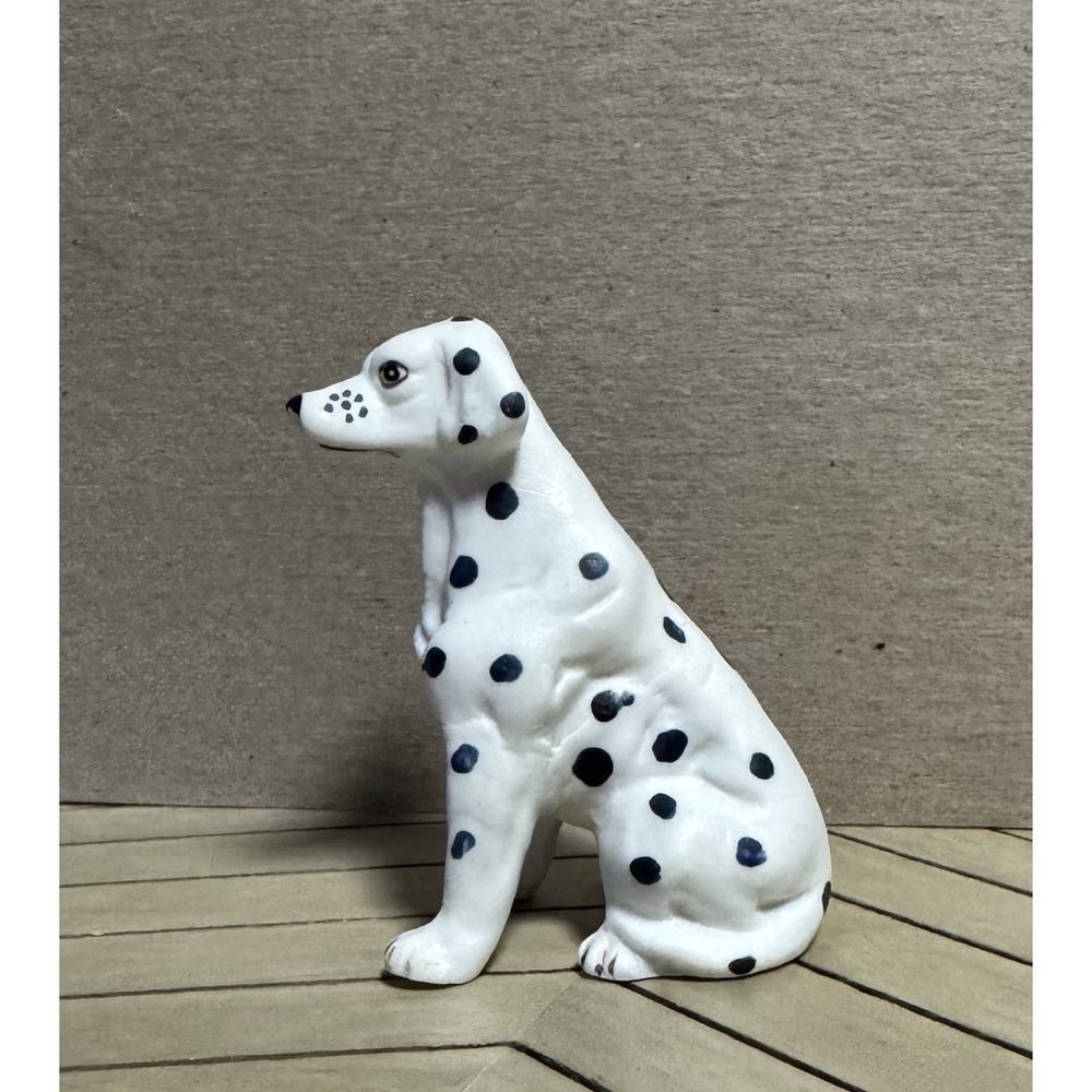 Dalmatian Figurine - Picture 3 of 3